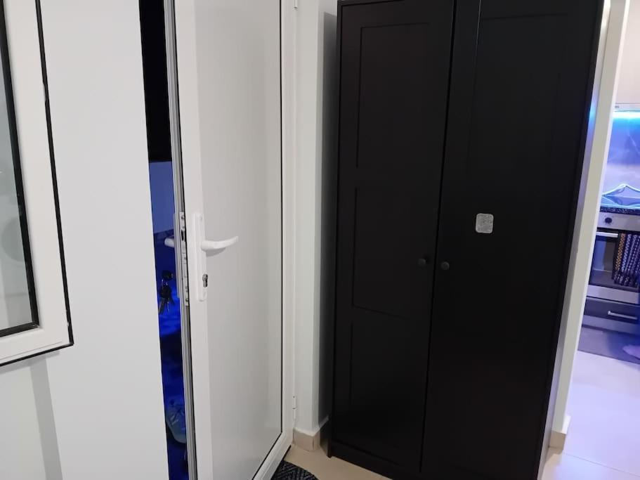 Monda Apartment Пірей Екстер'єр фото